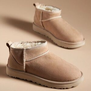 Ugg Classic Ultra Mini Boot Size 9 “Sand” Excellent Condition